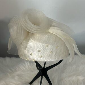 Dressy Pillbox Style Hat 😀.       OS